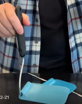 Adjustable-Angle Spatula