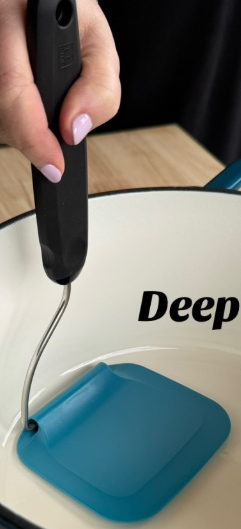 Adjustable-Angle Spatula